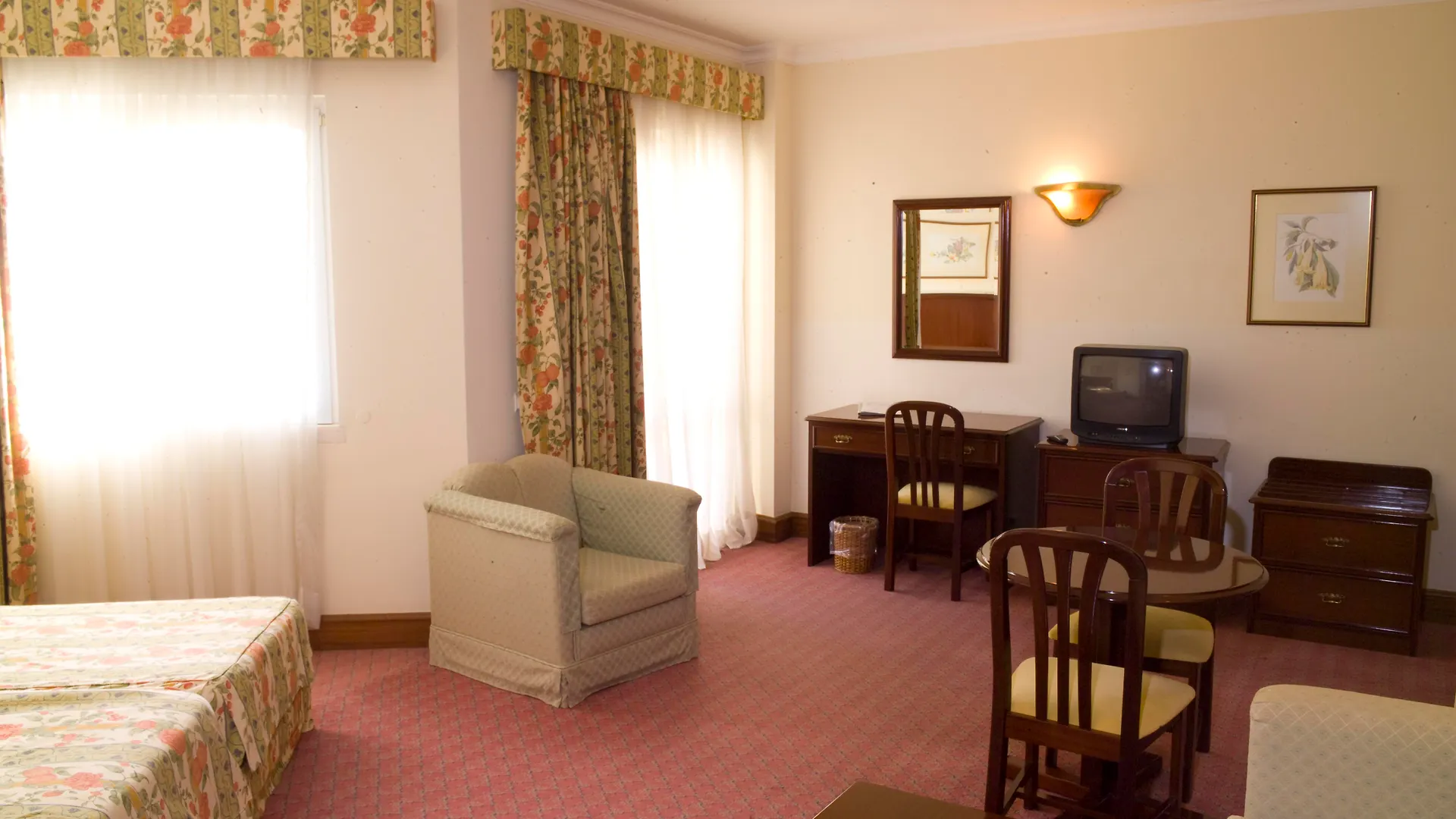 Suite Hotel Jardins Da Ajuda Funchal   Funchal (Madeira)